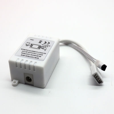 SMD2835 5050 LEDの滑走路端燈のためのリモート・コントロール24の主RGB LEDのコントローラー